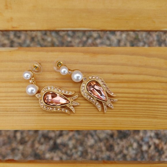 Oscar de la Renta Crystal Earrings (for pierced ears) Made in USA - Picture 6 of 16